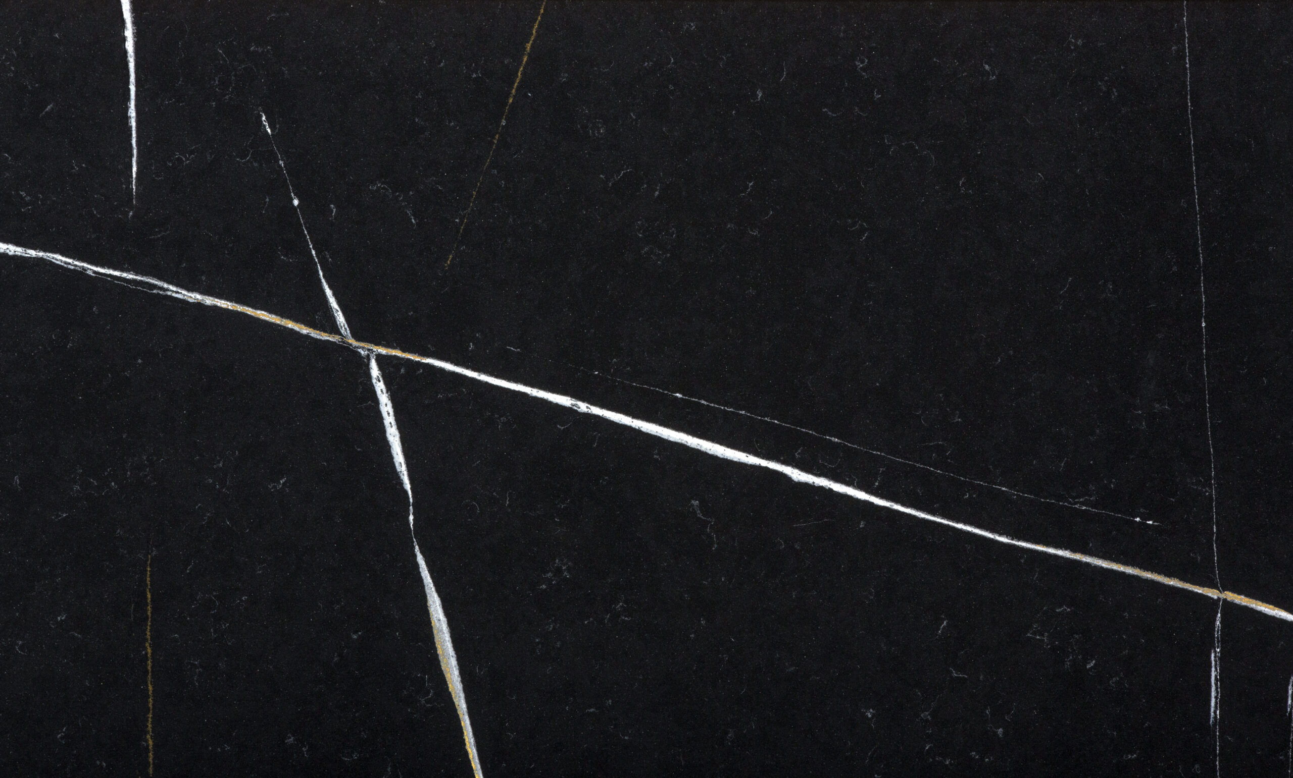 Czarny Konglomerat Silestone na blaty kuchenne, parapety i schody. Silestone gwarancja 25 lat.